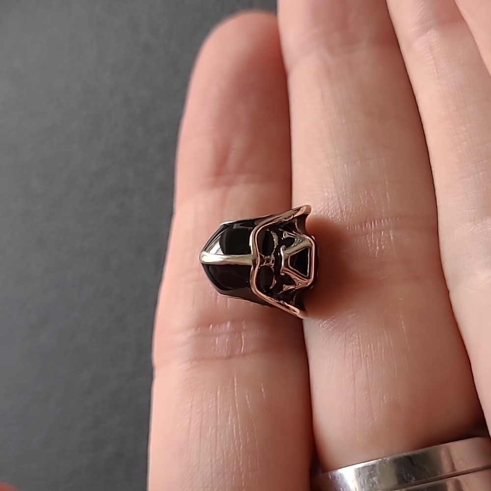 Star Wars Darth Vader Charm black and silver, 5mm hole. NEW